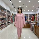 Two Pieces - Image 3